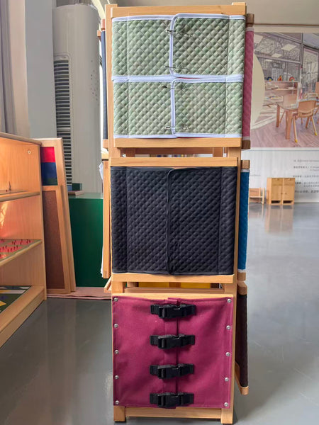 Shoe Lacing Dressing Frame made of leather D330